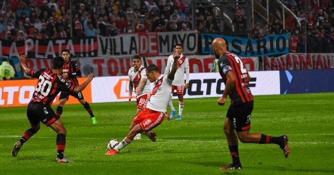 Màn so tài gay cấn giữa Defensor SC vs CA River Plate