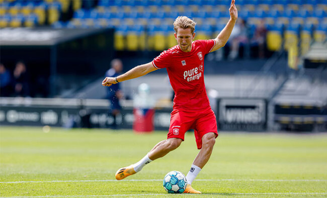 Soi kèo SC Heerenveen vs FC Twente Enschede, 17h15 ngày 24/08/2025 5 Màn so tài gay cấn giữa SC Heerenveen vs FC Twente Enschede
